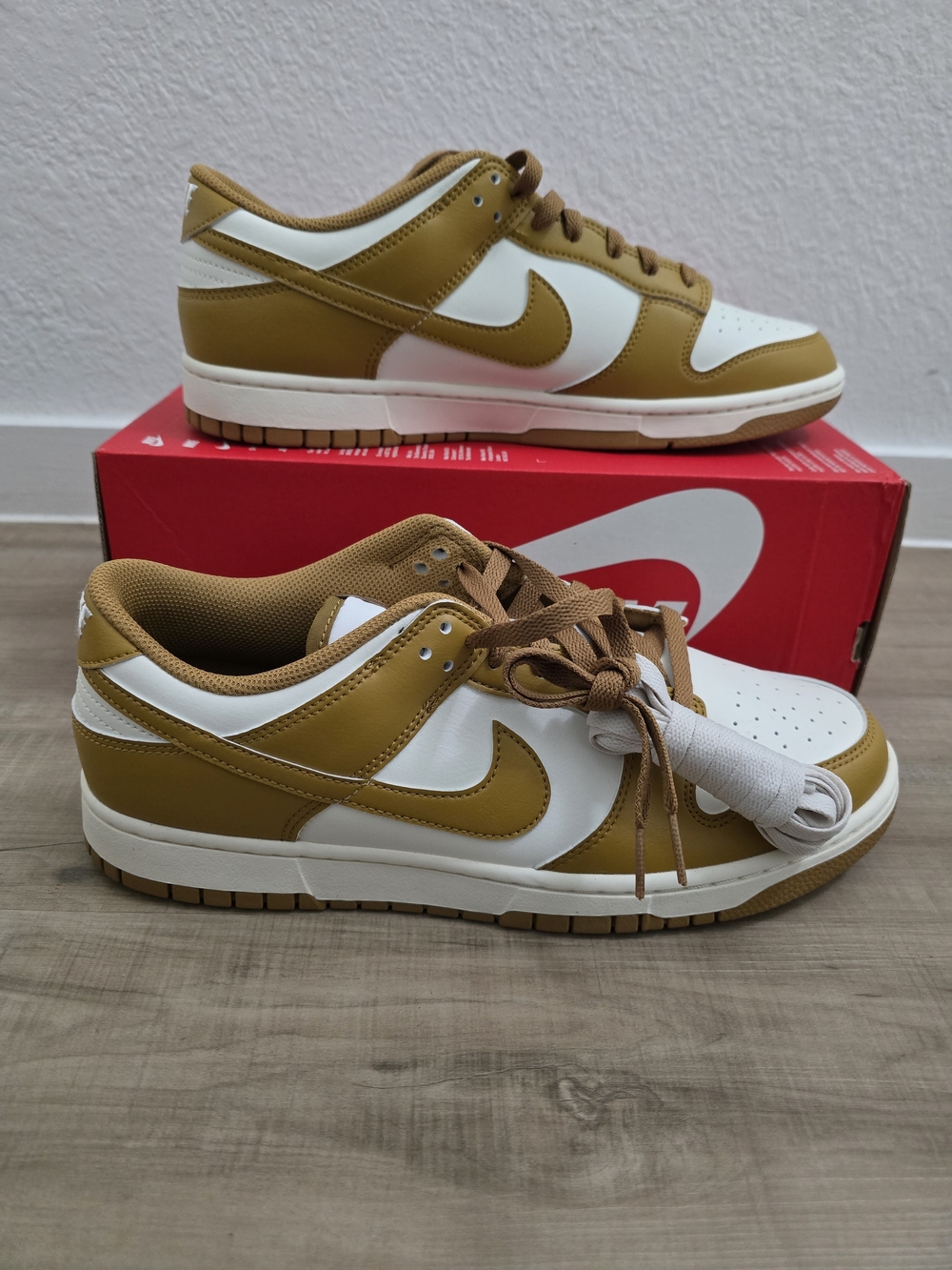 Nike Dunk Low Retro Men’s Sneakers - White & Brown